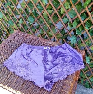 ⚠️SOLD⚠️ VS 100% Silk Pajama Bottoms Purple
